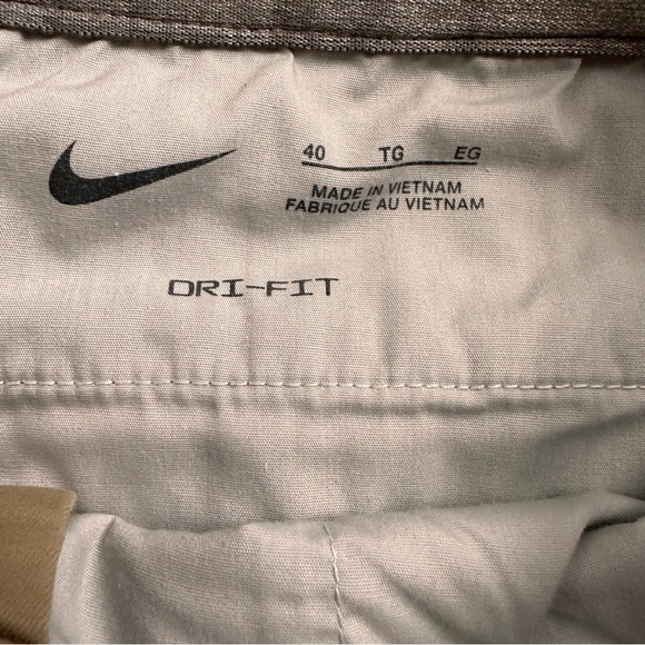 Nike Dri-FIT Golf Shorts Men's Size 40 Khaki
Flat Front Performance Chino - Picture 7 of 8